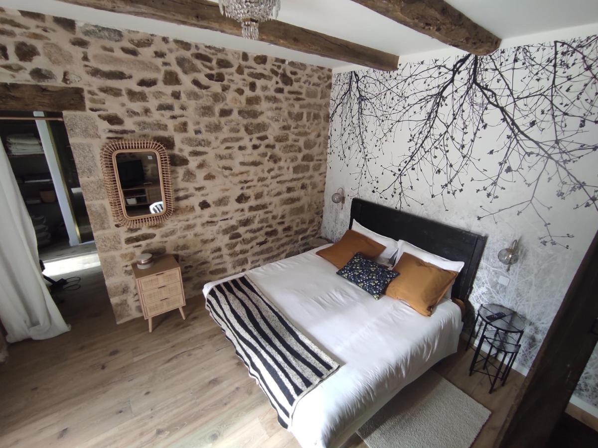La Ville Es Riez Chambre D'Hotes Corseul Luaran gambar