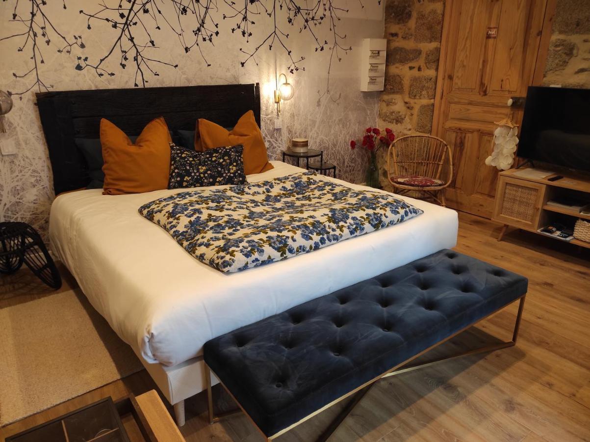 La Ville Es Riez Chambre D'Hotes Corseul Luaran gambar