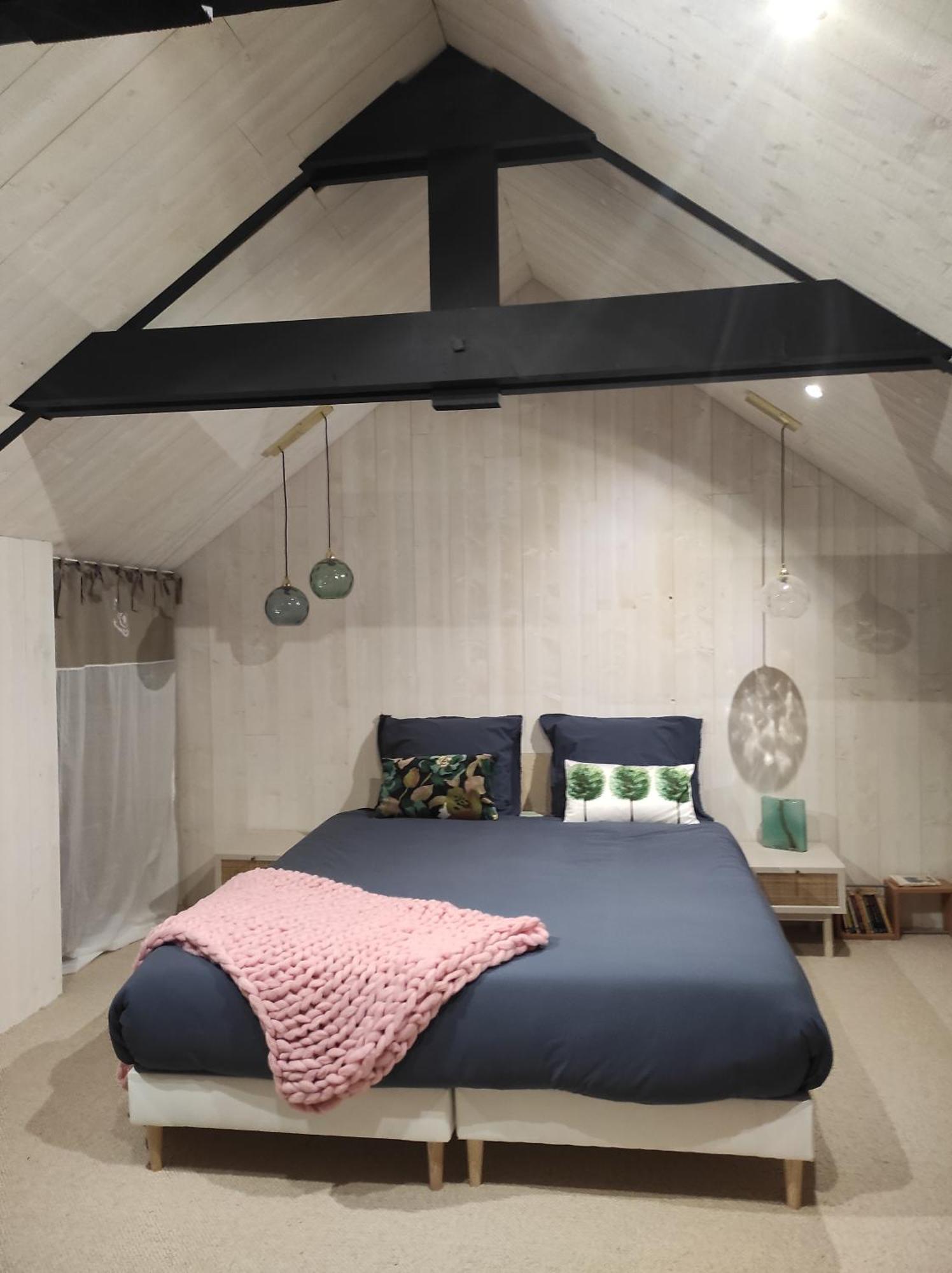 La Ville Es Riez Chambre D'Hotes Corseul Luaran gambar